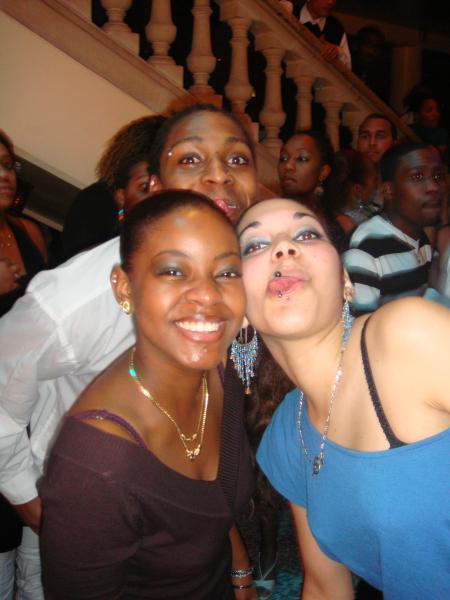 !!!!!!!!!GrOs DeLiRssssss!!!!!!!!!!